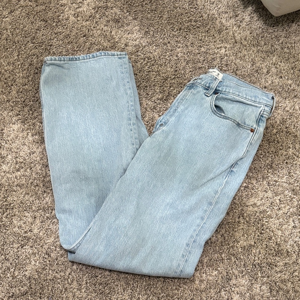 Abercrombie & Fitch The 90s Relaxed High Rise Jean